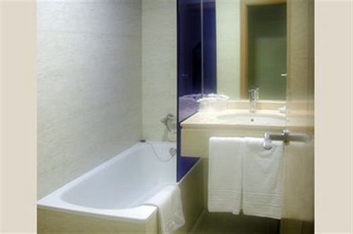 Hotel Moon A Coruna Ngoại thất bức ảnh